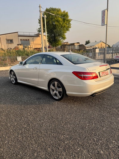 Mercedes-Benz Classe E Coupé 220 CDI Coupé BlueEFFICIENCY (2)