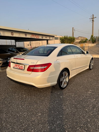 Mercedes-Benz Classe E Coupé 220 CDI Coupé BlueEFFICIENCY (4)