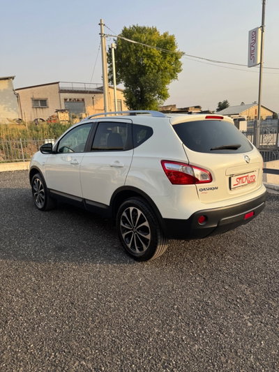 Nissan Qashqai 1.5 dCi DPF Tekna (2)