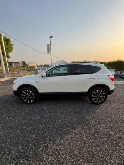 Nissan Qashqai 1.5 dCi DPF Tekna (8)