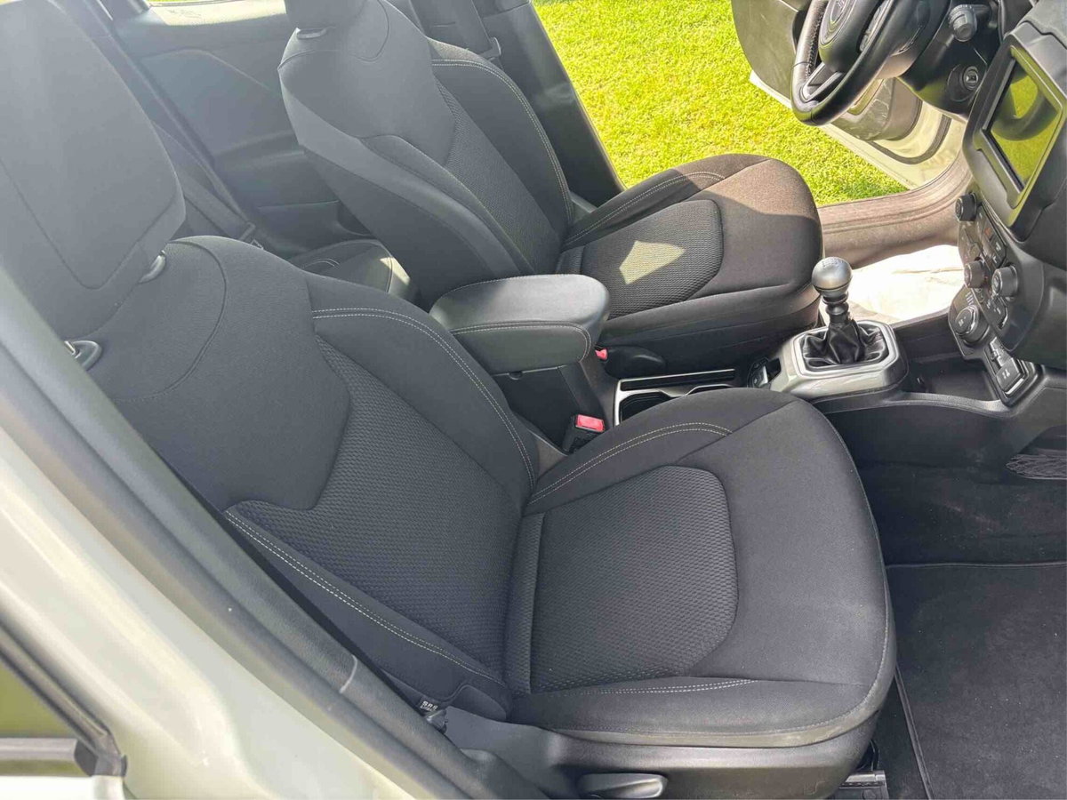 Jeep Renegade 2.0 Mjt 140CV 4WD Active Drive Limited (11)