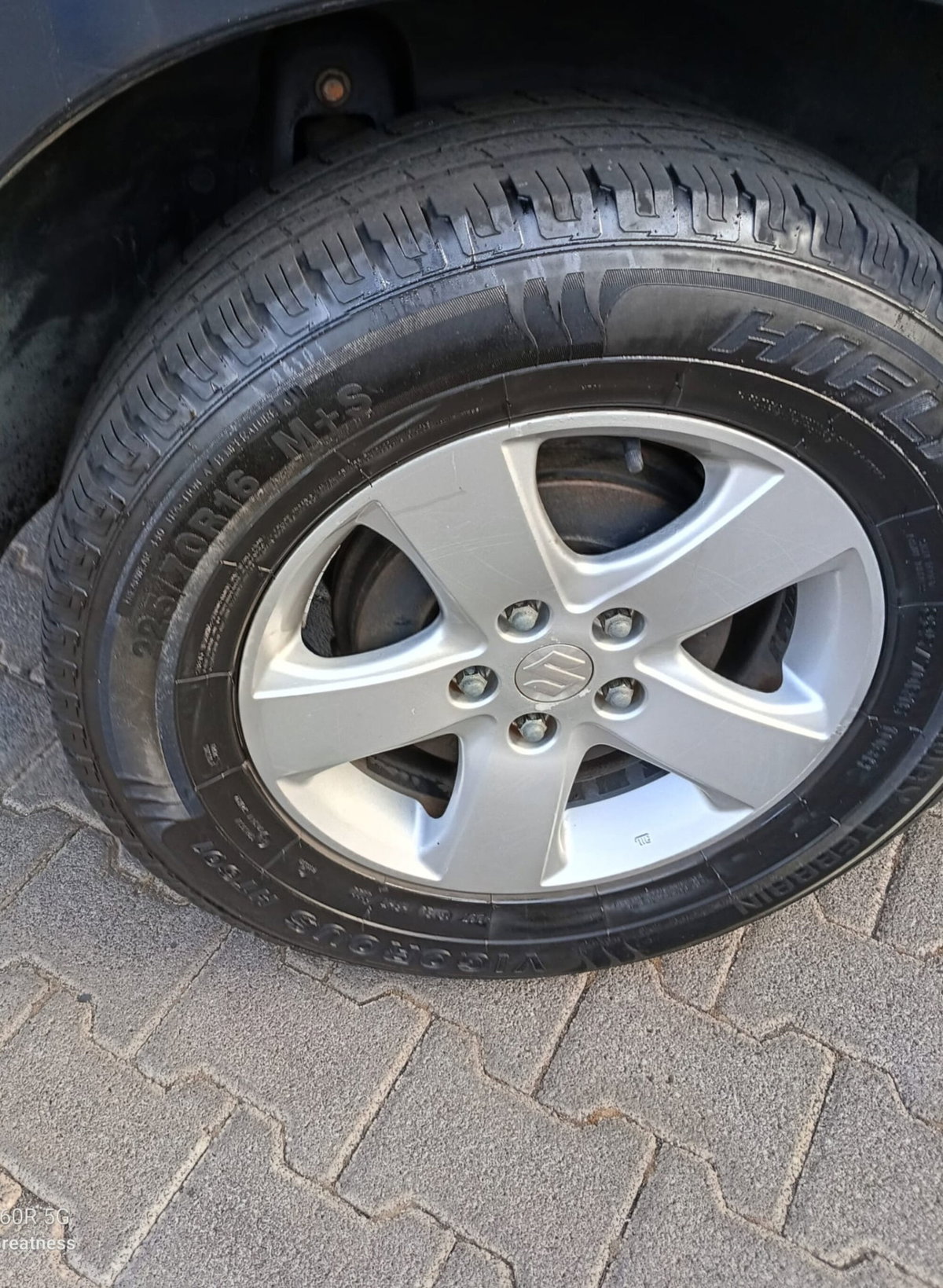 Suzuki Grand Vitara 1.9 DDiS 5 porte (12)