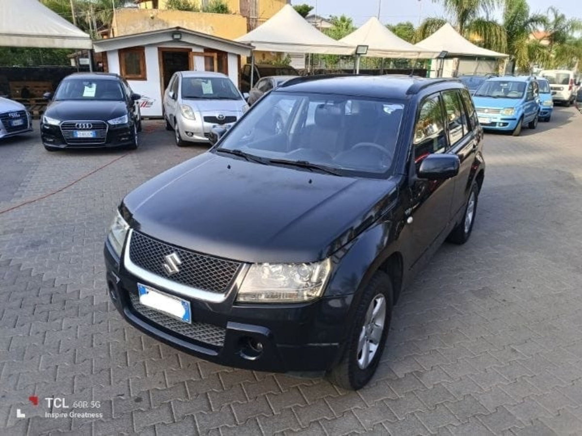 Suzuki Grand Vitara 1.9 DDiS 5 porte (2)