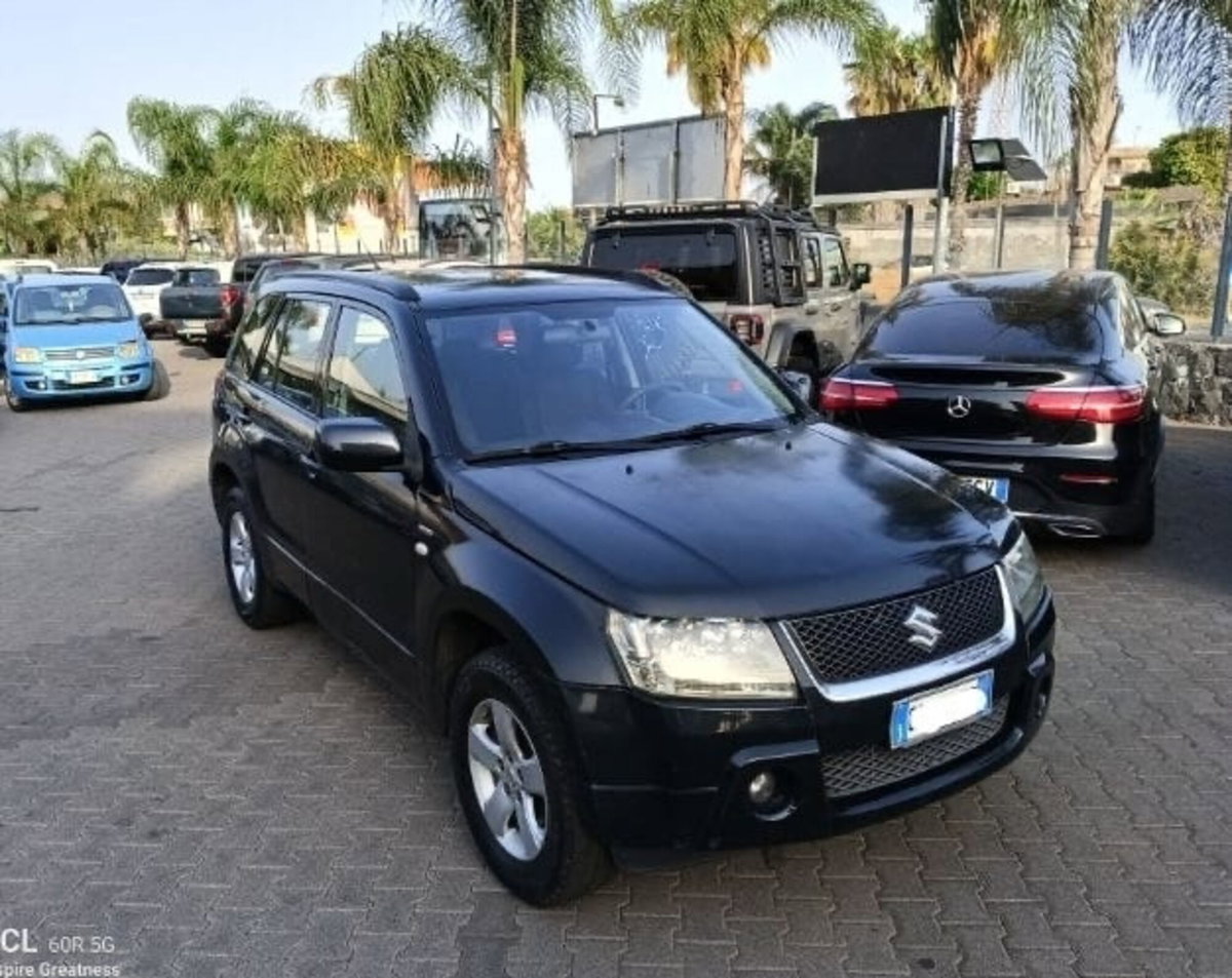 Suzuki Grand Vitara 1.9 DDiS 5 porte (3)