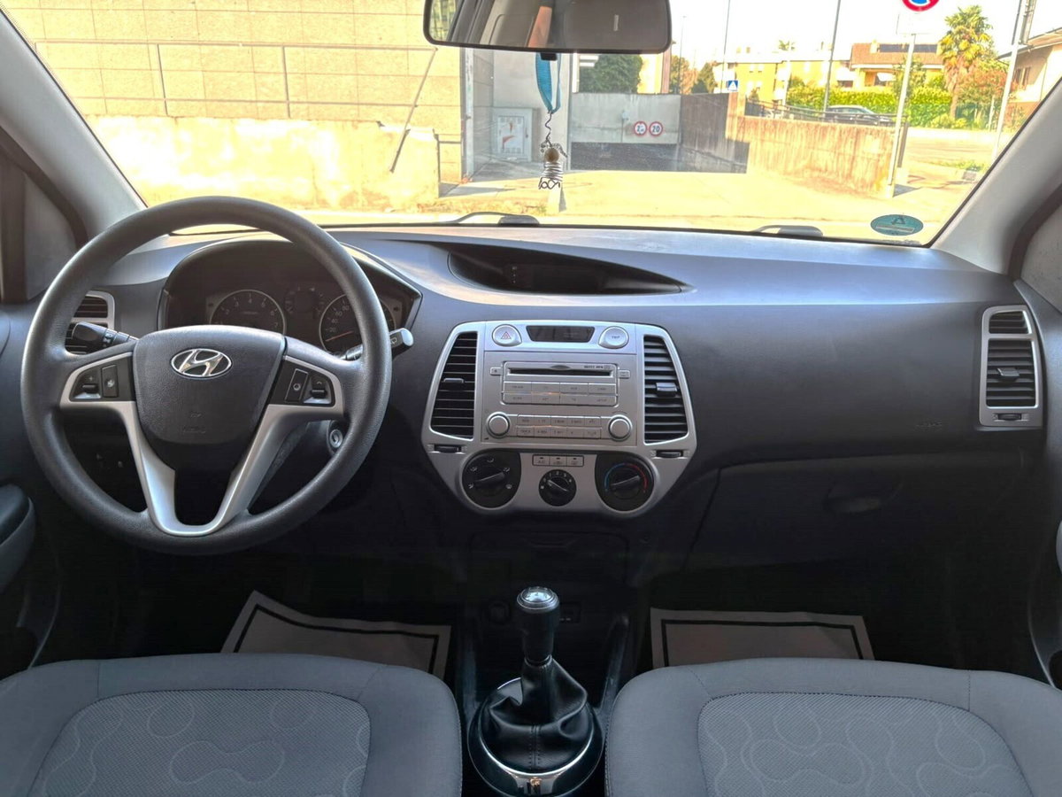 Hyundai i20 1.2 5p. Classic (12)