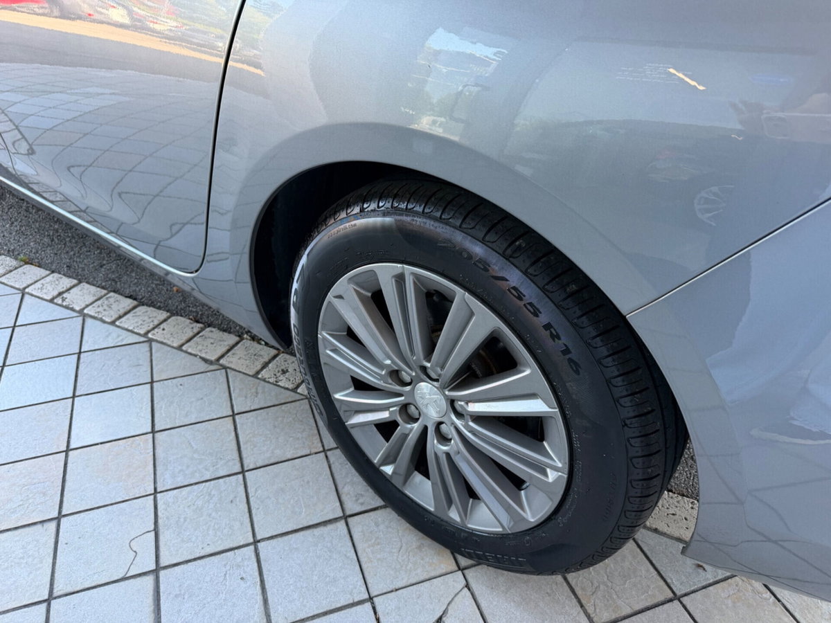 Peugeot 308 SW BlueHDi 130 S&S GT (11)