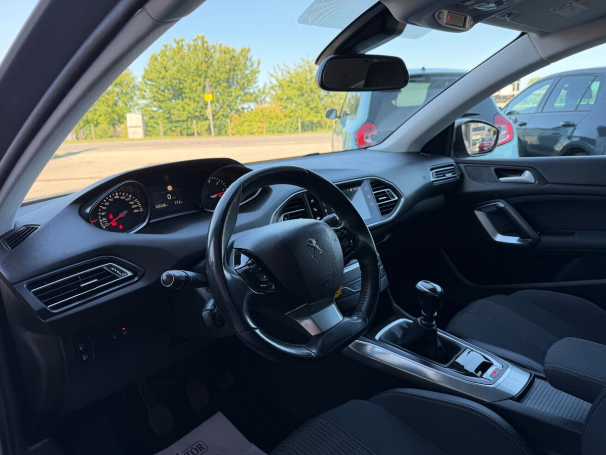 Peugeot 308 SW BlueHDi 130 S&S GT (12)