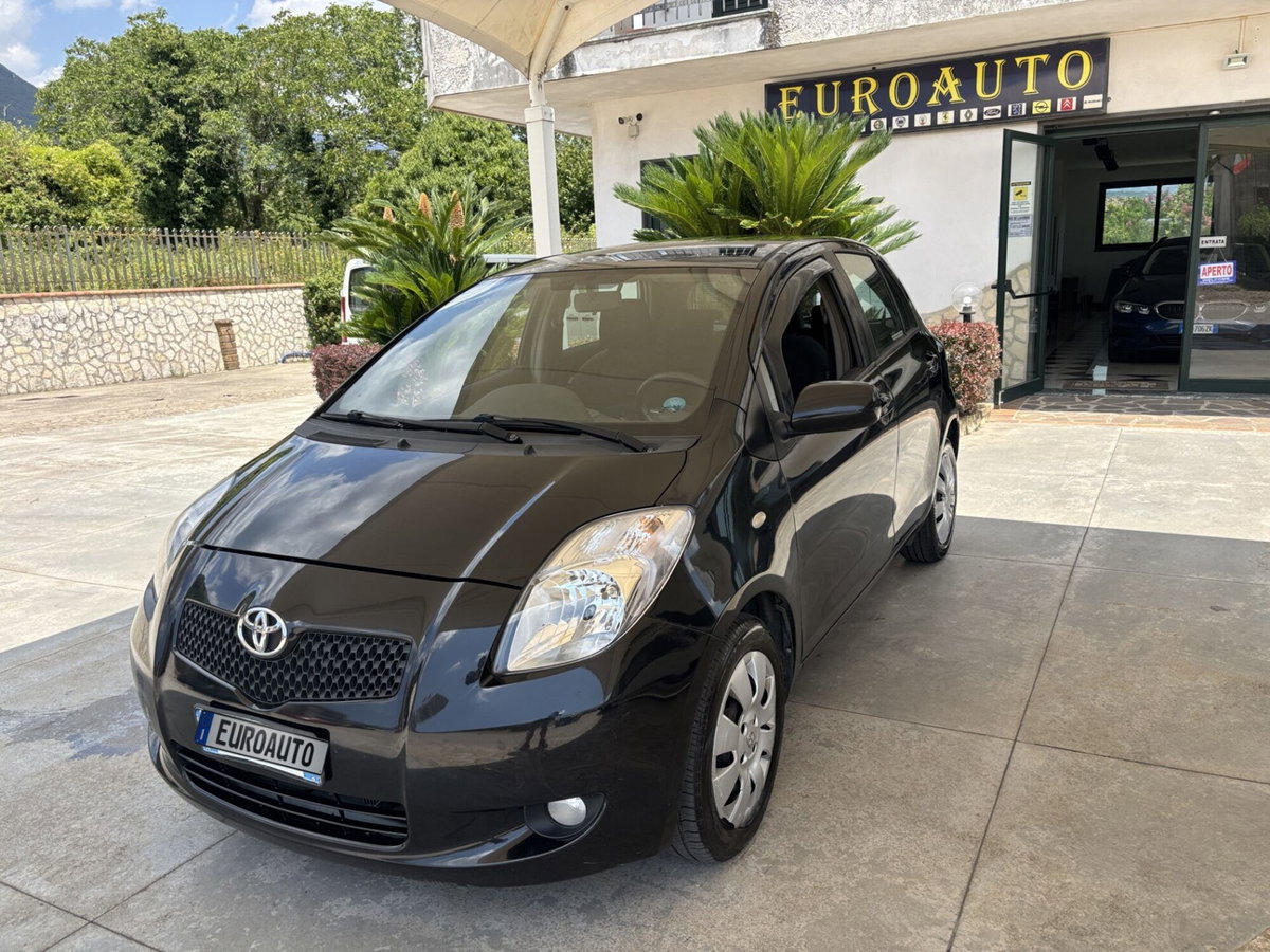 Toyota Yaris 1.D-4D 5 porte