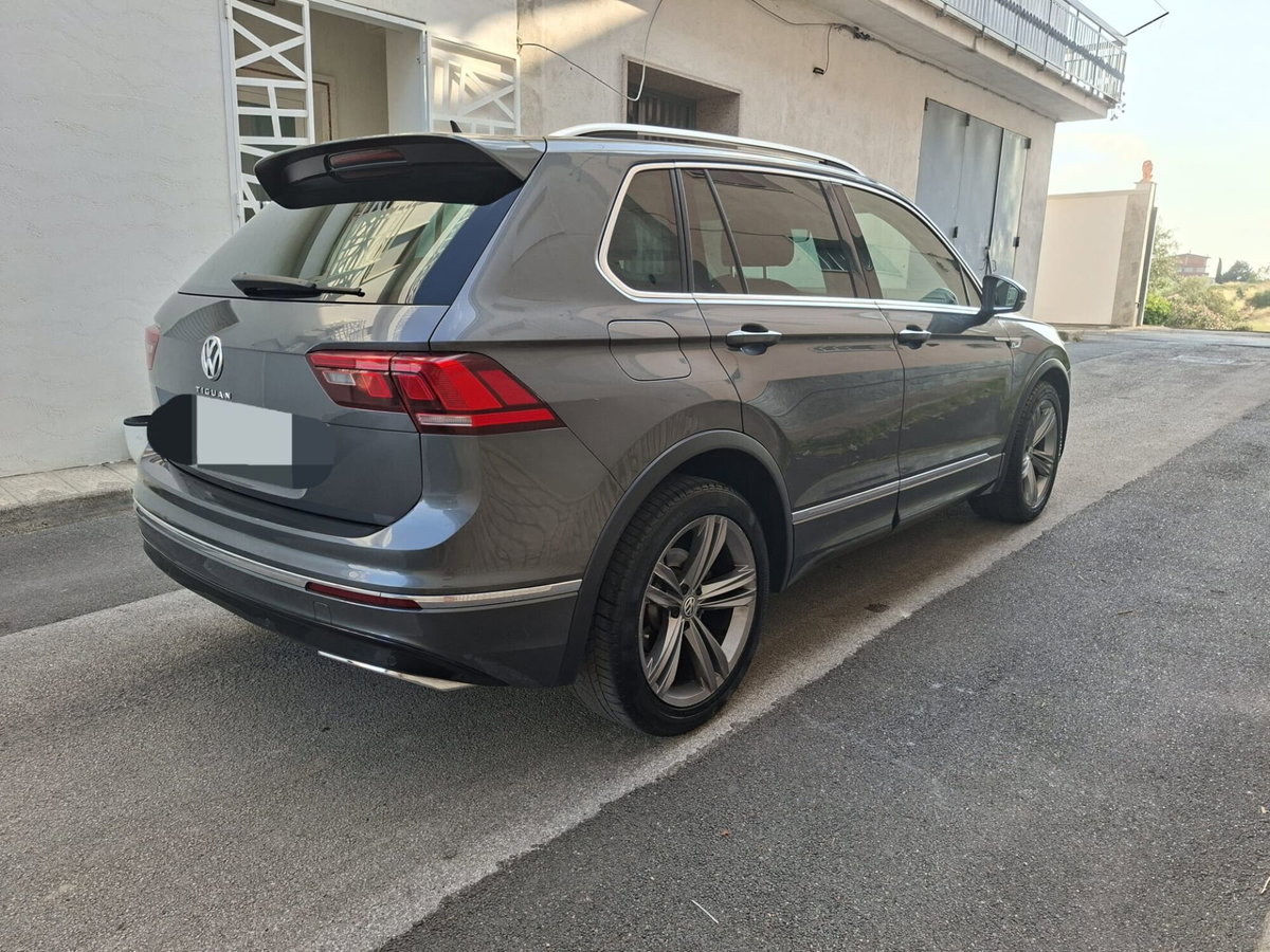 Volkswagen Tiguan 1.6 TDI SCR Business BlueMotion Technology (11)