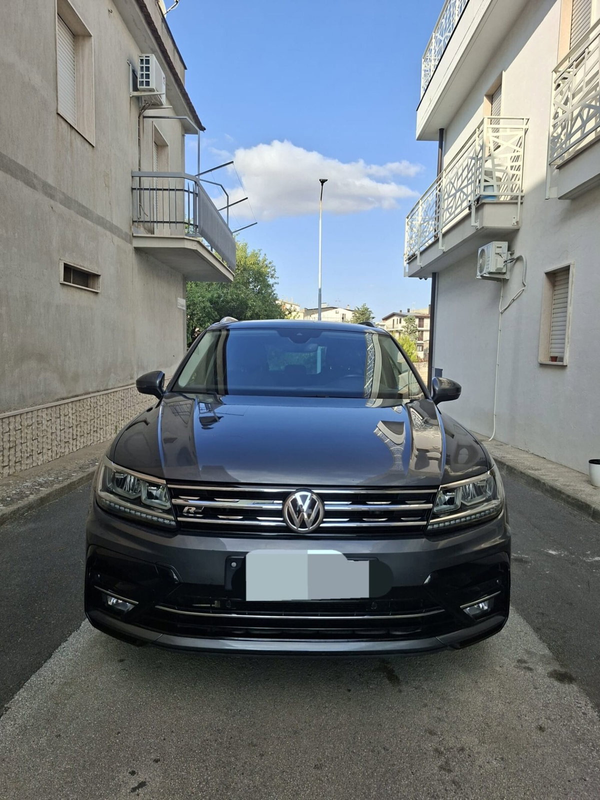 Volkswagen Tiguan 1.6 TDI SCR Business BlueMotion Technology (2)