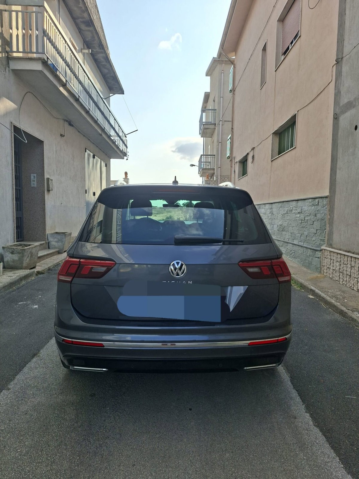 Volkswagen Tiguan 1.6 TDI SCR Business BlueMotion Technology (8)