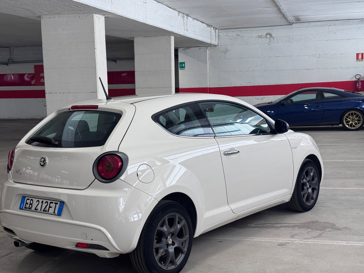 Alfa Romeo MiTo 1.4 78 CV Distinctive (4)