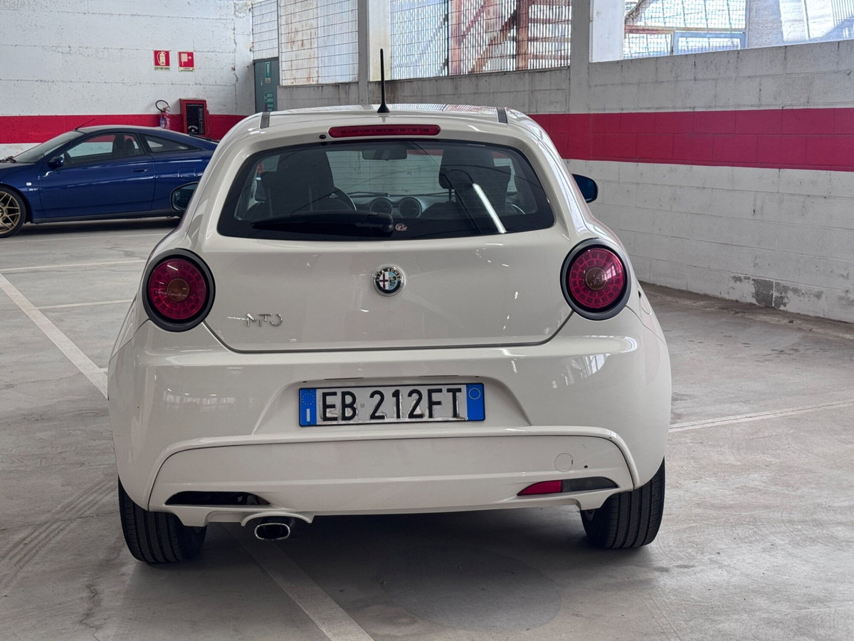 Alfa Romeo MiTo 1.4 78 CV Distinctive (5)
