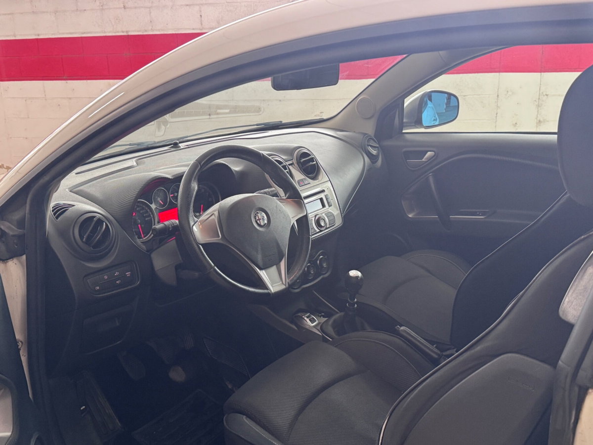 Alfa Romeo MiTo 1.4 78 CV Distinctive (6)