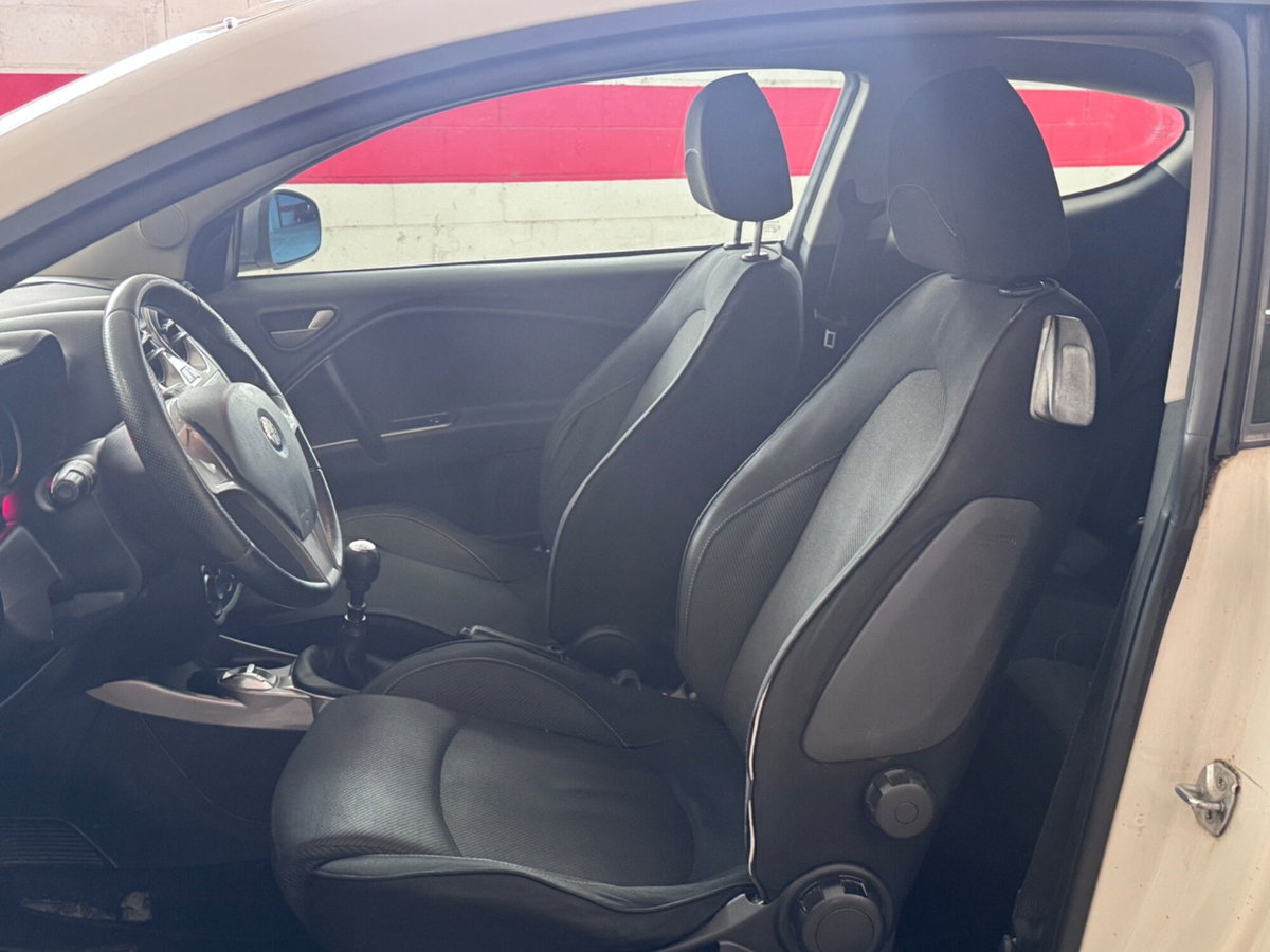 Alfa Romeo MiTo 1.4 78 CV Distinctive (7)