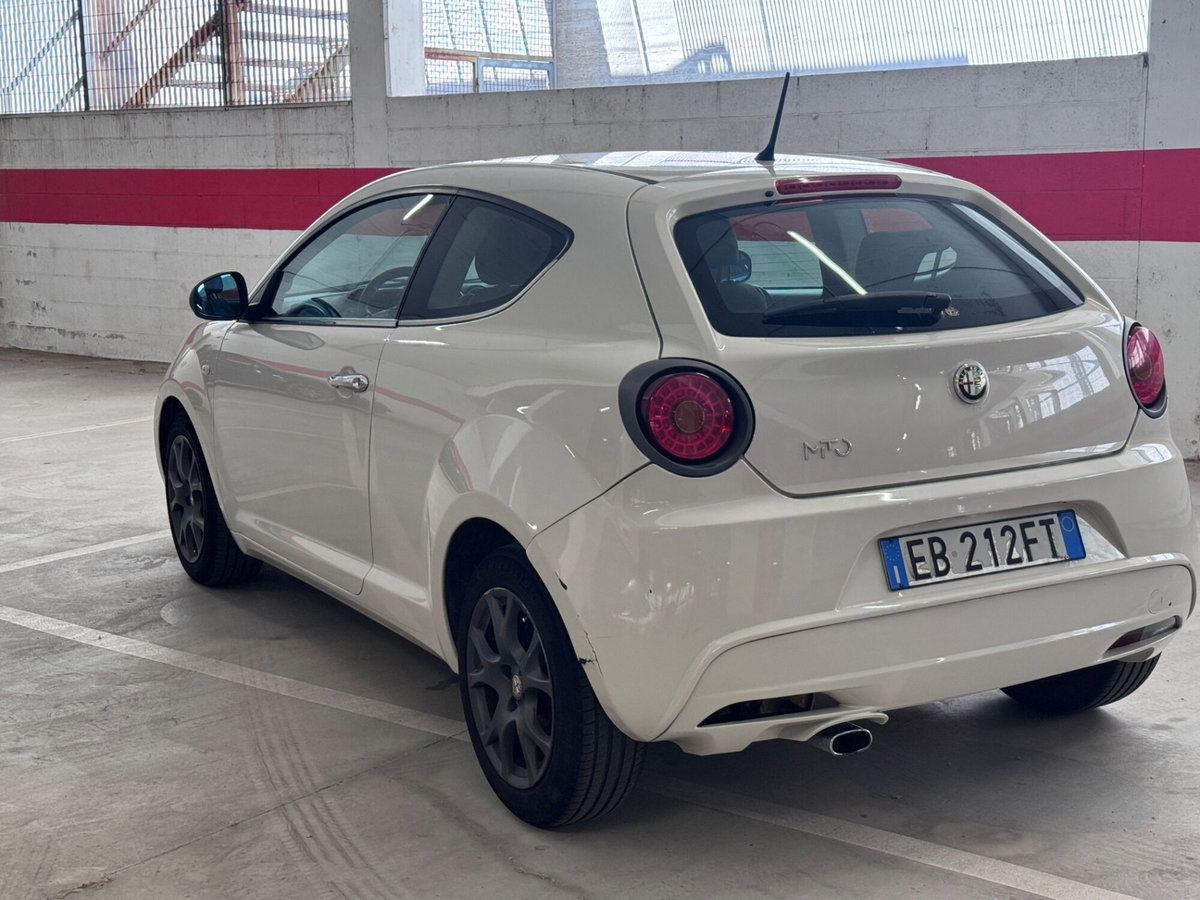 Alfa Romeo MiTo 1.4 78 CV Distinctive (8)
