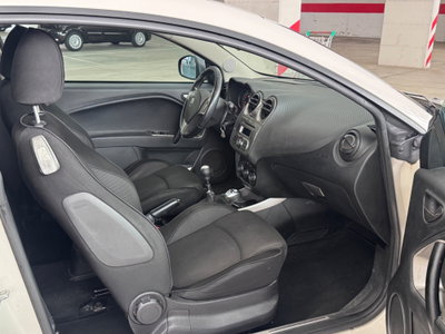 Alfa Romeo MiTo 1.4 78 CV Distinctive (9)