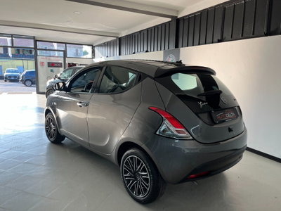 Lancia Ypsilon 1.0 FireFly 5 porte S&S Hybrid Alberta Ferretti (3)