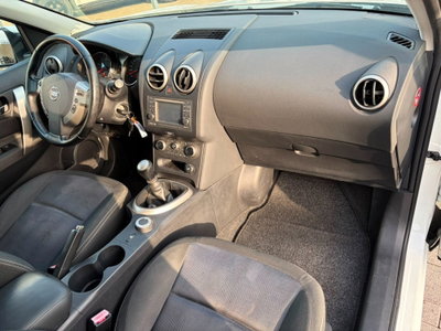 Nissan Qashqai 1.6 dCi DPF Tekna (7)