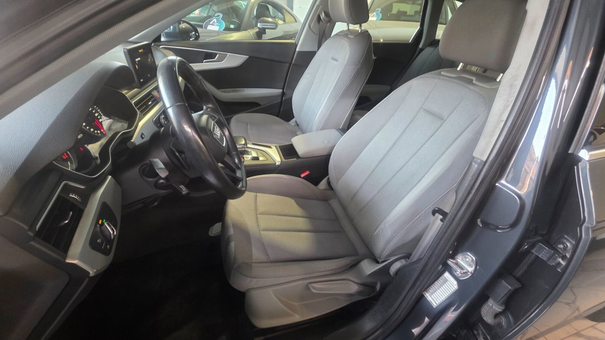 Audi A4 Avant 2.0 TDI 190 CV ultra S tronic Sport (15)