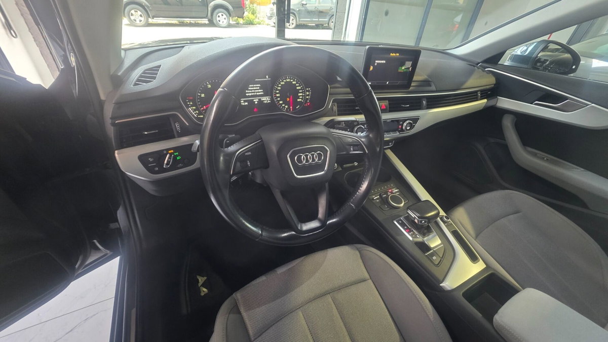 Audi A4 Avant 2.0 TDI 190 CV ultra S tronic Sport (20)