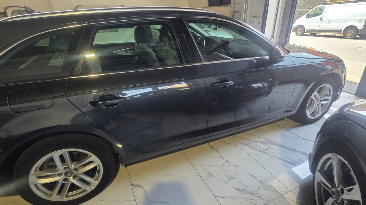 Audi A4 Avant 2.0 TDI 190 CV ultra S tronic Sport (3)