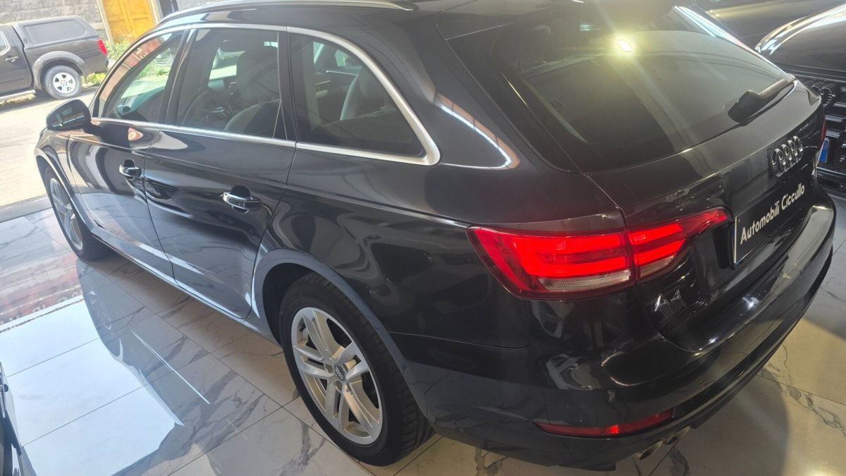 Audi A4 Avant 2.0 TDI 190 CV ultra S tronic Sport (9)