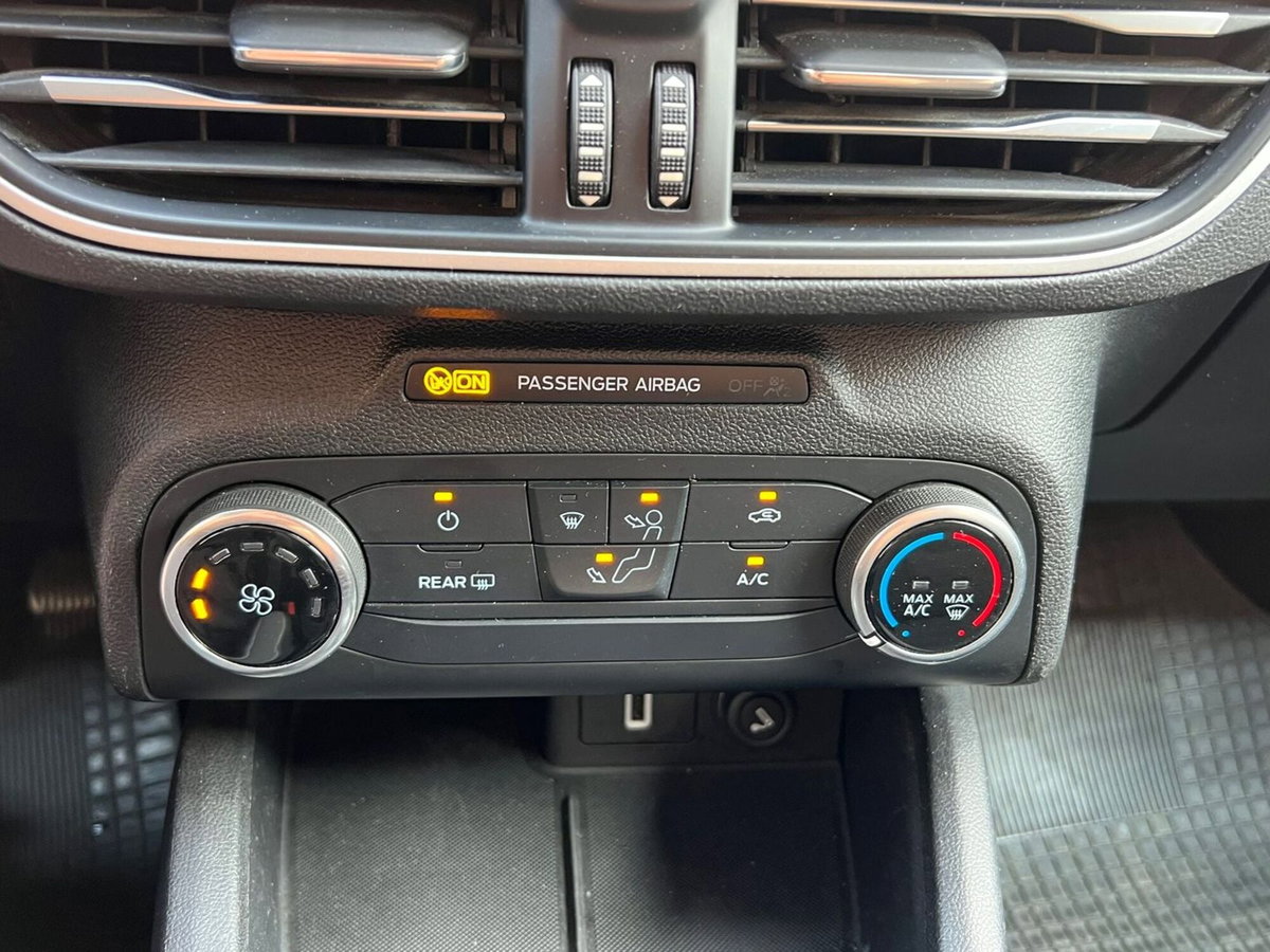 Ford Focus 1.0 EcoBoost 100 CV 5p. Plus (13)