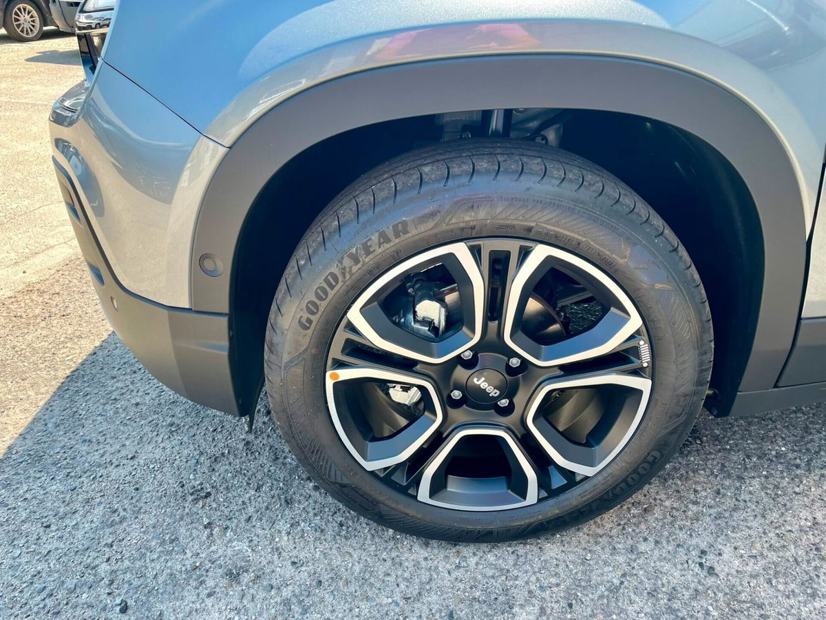 Jeep Avenger 1.2 turbo Summit fwd 100cv (8)