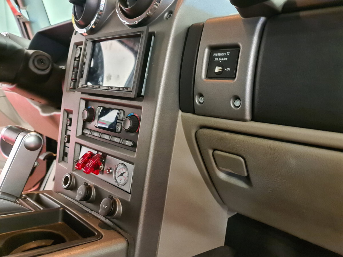 Hummer H2 V8 Luxury (13)