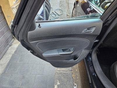 Opel Astra 1.4 Turbo 140CV 5 porte Cosmo (8)