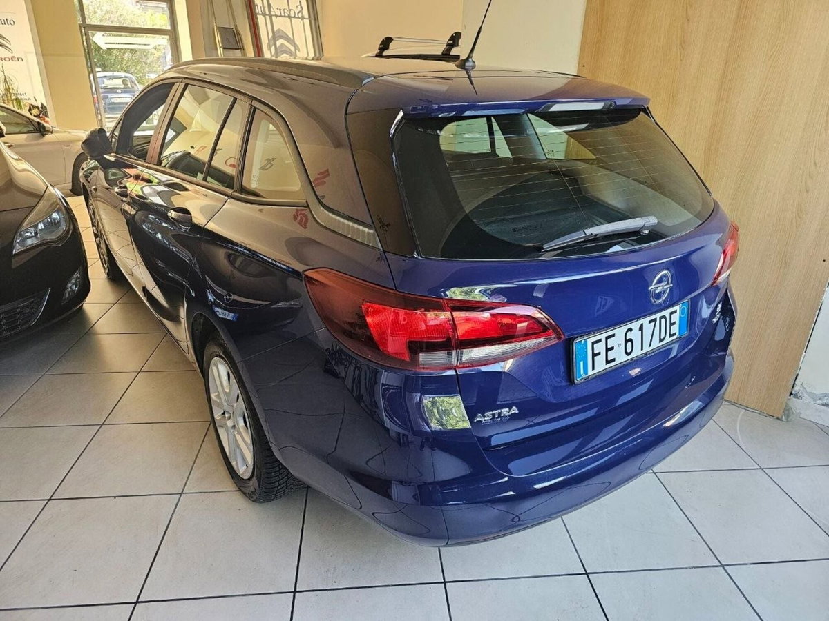 Opel Astra 1.6 CDTi 110CV Start&Stop 5 porte Innovation (2)