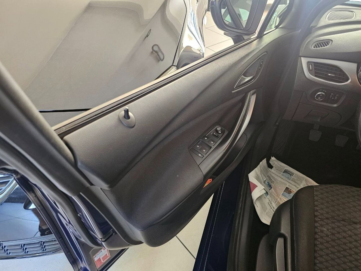 Opel Astra 1.6 CDTi 110CV Start&Stop 5 porte Innovation (9)
