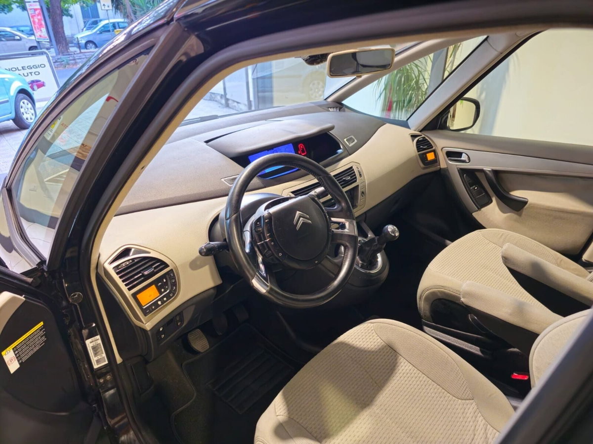 Citroen C4 Picasso 1.6 HDi 110 FAP Style (9)