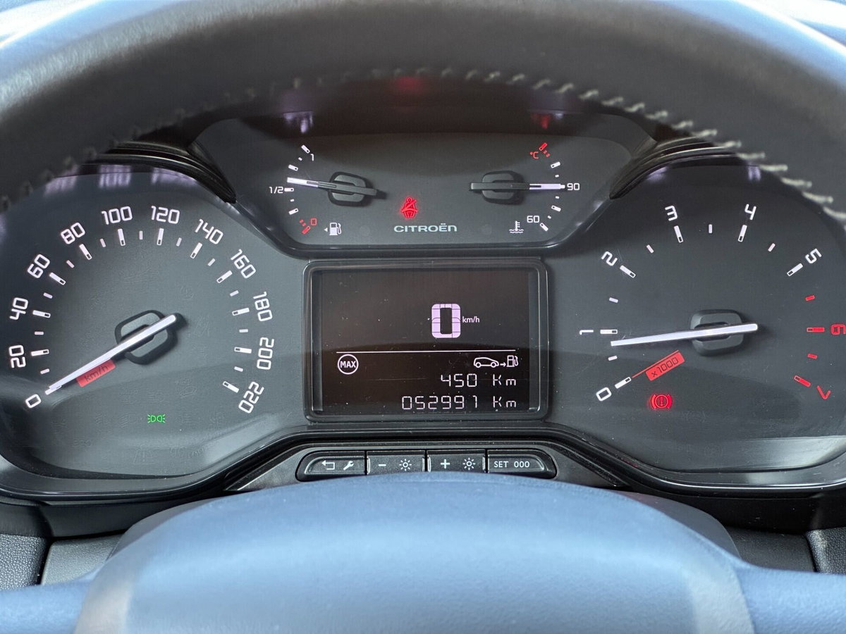 Citroen C3 Aircross BlueHDi 110 S&S Feel (17)