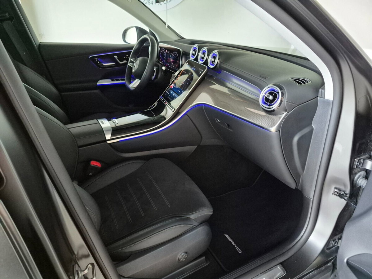 Mercedes-Benz GLC 220 d 4Matic Mild Hybrid AMG Premium Plus (17)