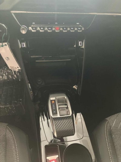 Peugeot 2008 50 kWh Allure (8)