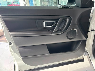 Land Rover Discovery Sport 2.0 eD4 150 CV 2WD Pure (9)