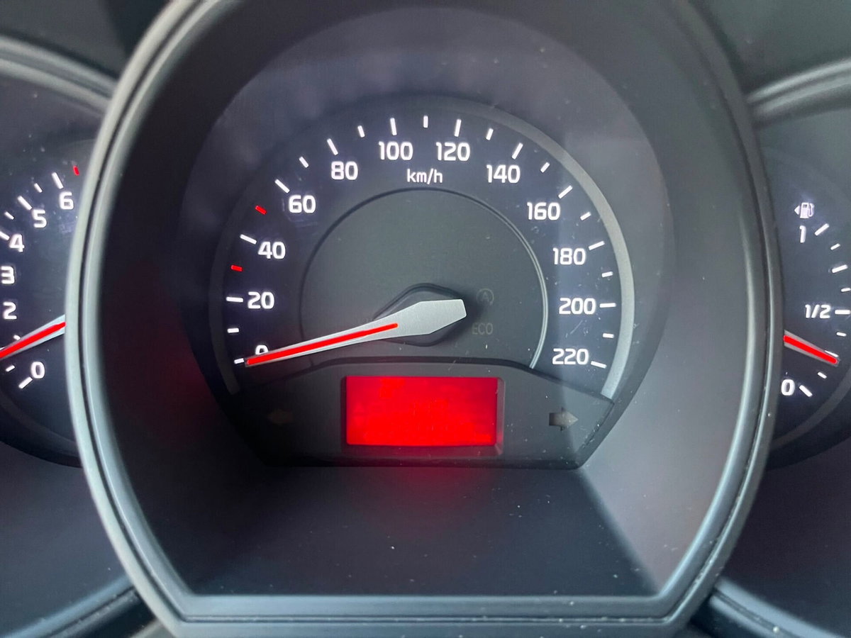 Kia Rio 1.2 CVVT 5p. LX (11)