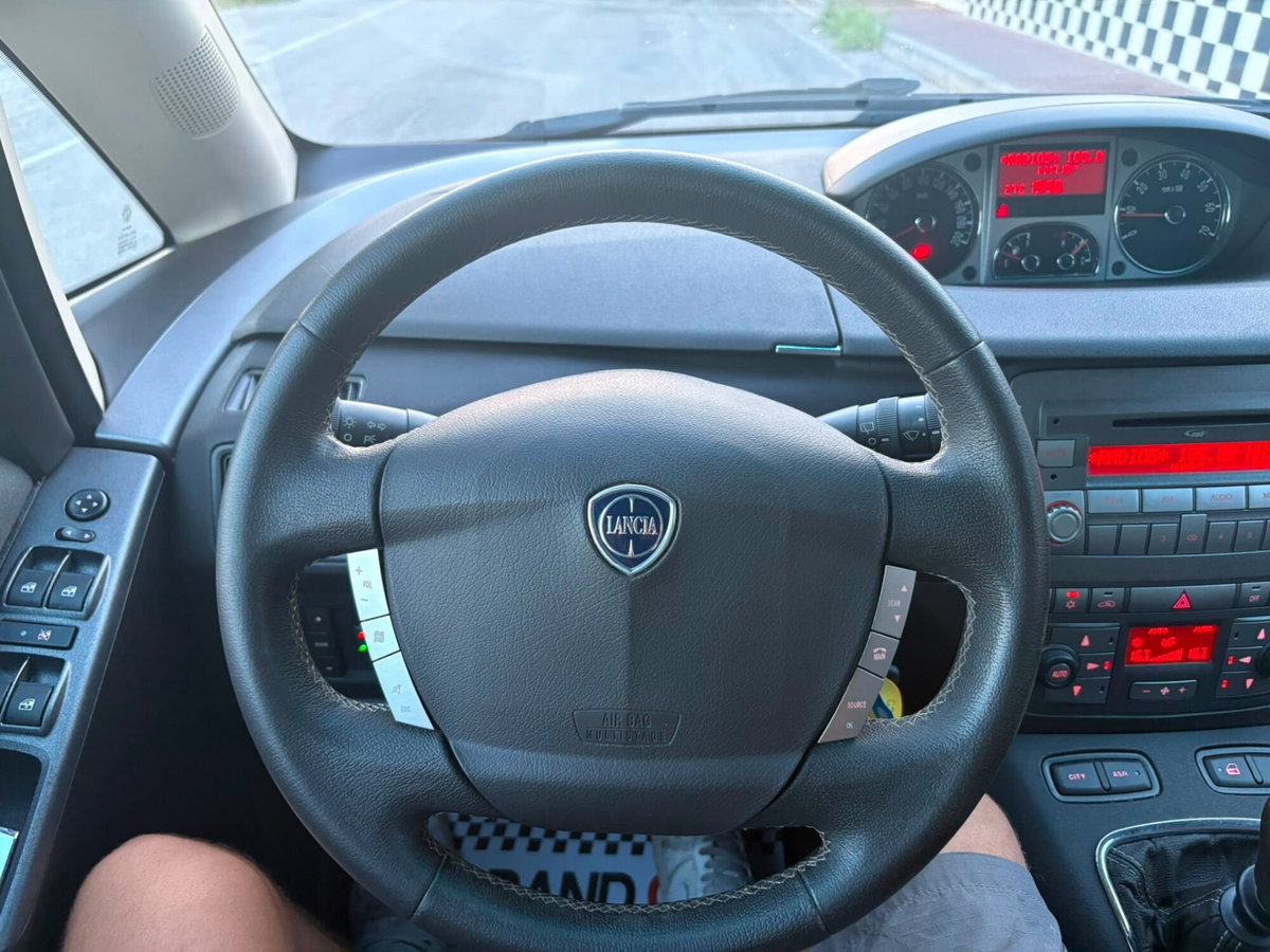 Lancia Musa 1.4 Diva Ecochic GPL (11)