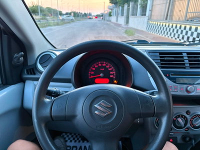 Suzuki Alto 1.0 VVT GLX (10)