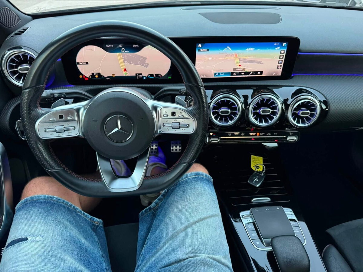 Mercedes-Benz Classe A 200 d Automatic Premium (13)