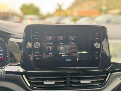 Volkswagen T-Roc 1.5 tsi R-Line dsg (18)