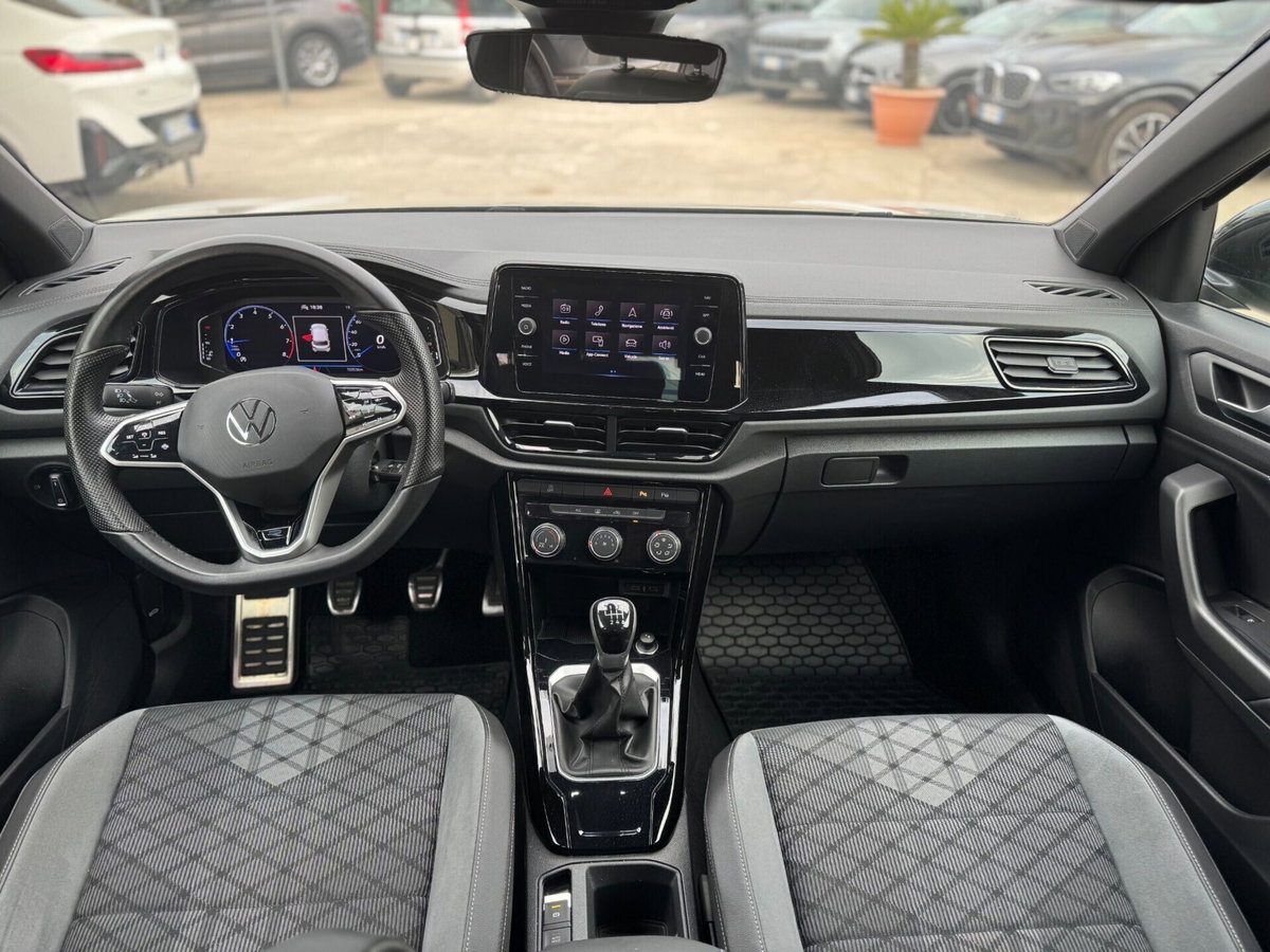 Volkswagen T-Roc 1.5 tsi R-Line dsg (6)