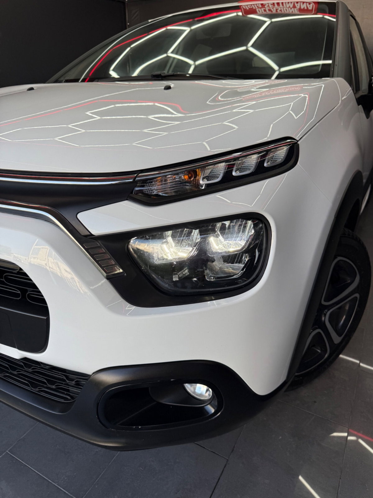 Citroen C3 BlueHDi 100 S&S Shine Pack (18)