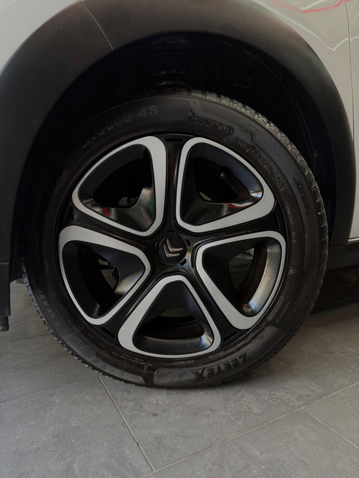 Citroen C3 BlueHDi 100 S&S Shine Pack (19)