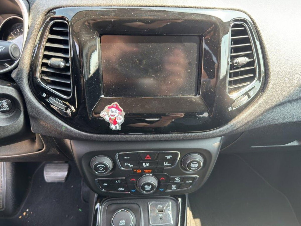 Jeep Compass 2.0 Multijet II 4WD Limited (11)