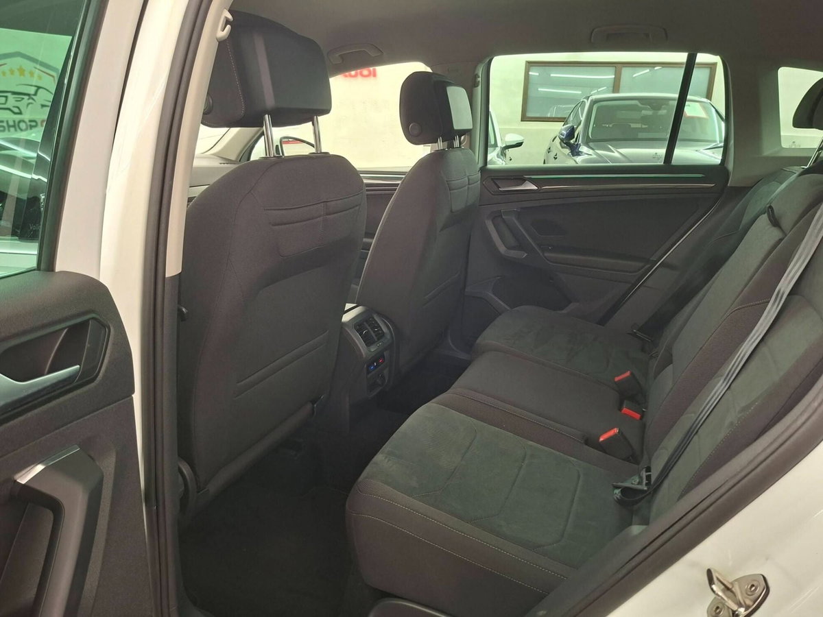 Volkswagen Tiguan 2.0 TDI 150 CV SCR DSG 4MOTION Elegance (14)