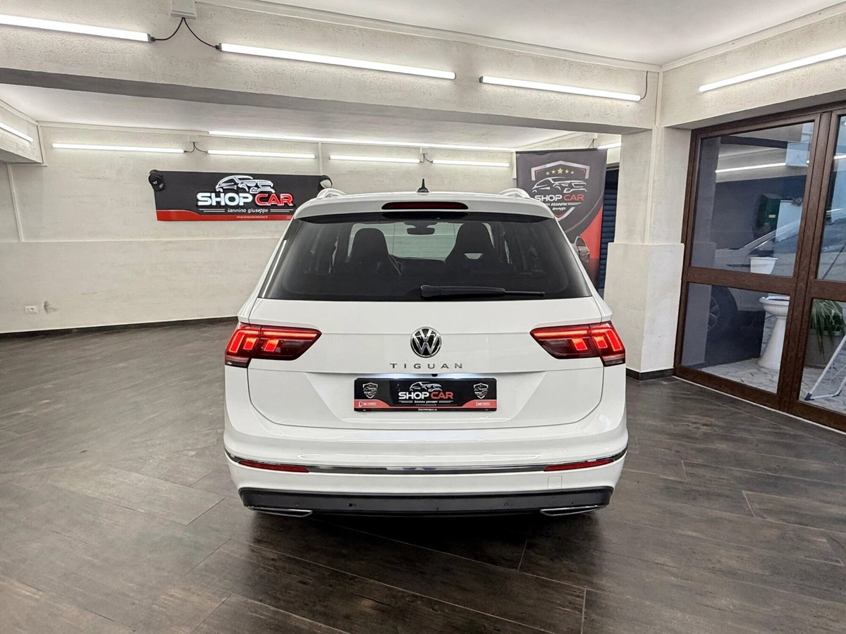 Volkswagen Tiguan 2.0 TDI 150 CV SCR DSG 4MOTION Elegance (4)
