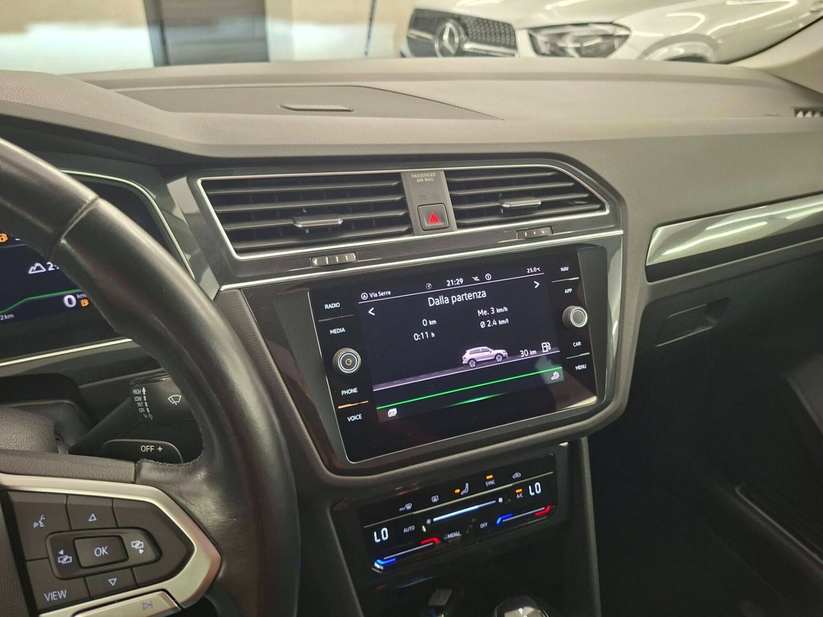 Volkswagen Tiguan 2.0 TDI 150 CV SCR DSG 4MOTION Elegance (8)